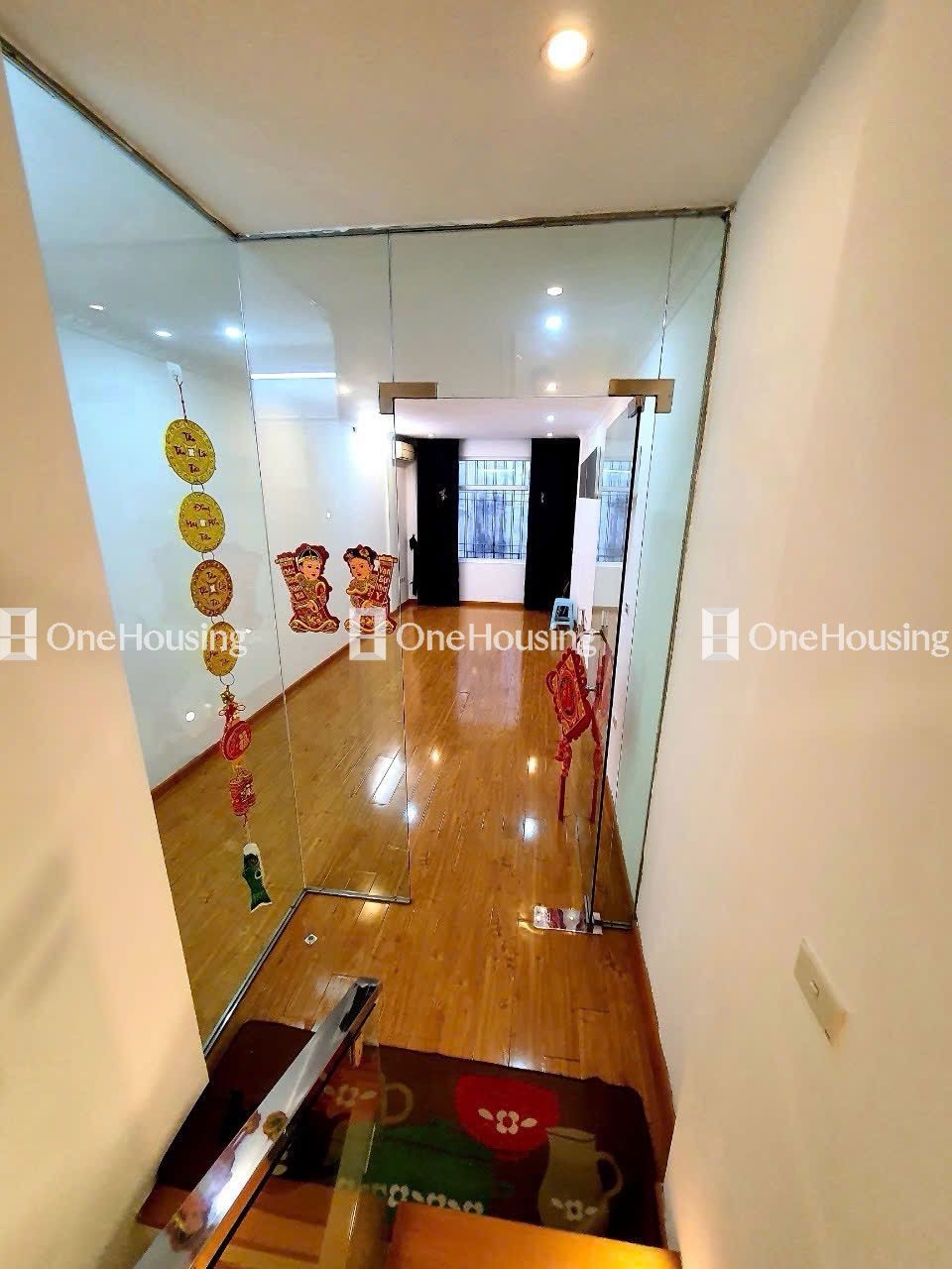 Bán nhà phố Lý Nam Đế, Q. Hoàn Kiếm, 36.8m2 x 5 tầng –  Giá 21.5 tỷ