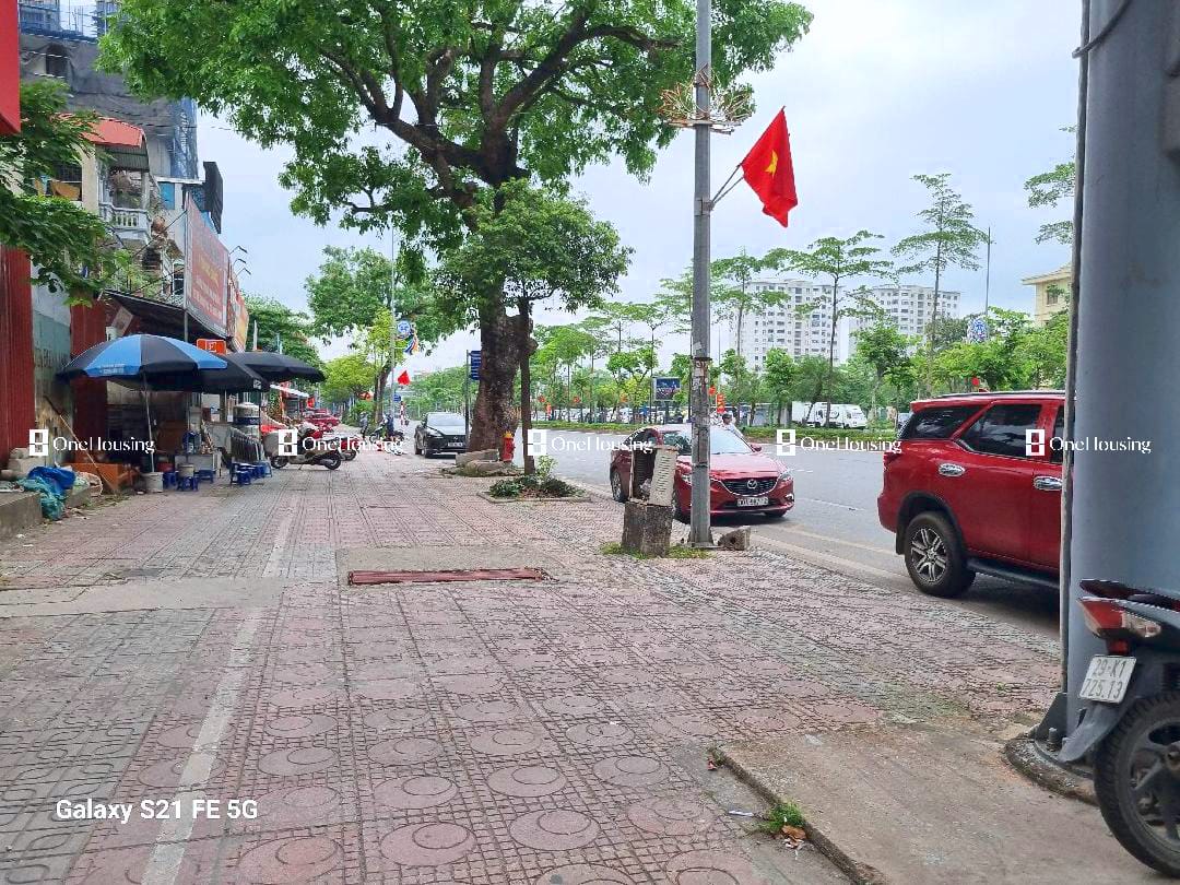 Bán nhà mặt phố Ngô Gia Tự, Q. Long Biên, 145m2 x 2 tầng – Giá 48 tỷ