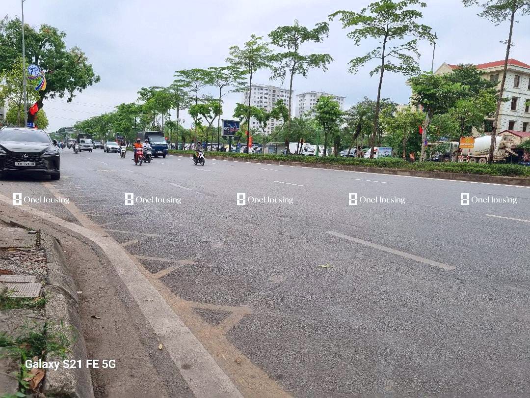 Alternative view of Bán nhà mặt phố Ngô Gia Tự, Q. Long Biên, 145m2 x 2 tầng - Giá 48 tỷ