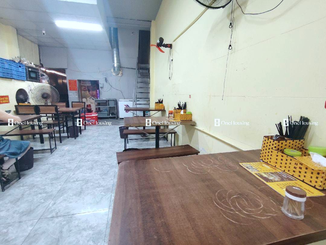 Alternative view of Bán nhà mặt phố Ngọc Lâm, Q. Long Biên, 52.06m2 x 2 tầng - Giá 59 tỷ