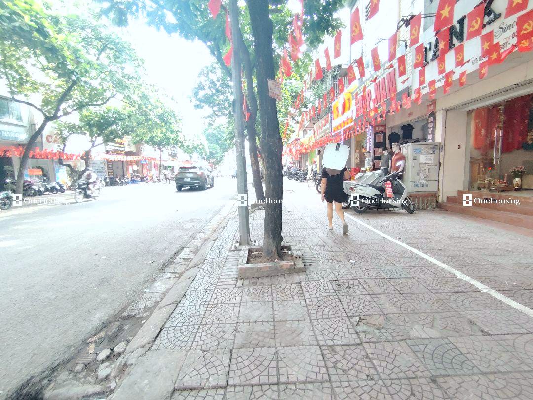 Bán nhà mặt phố Ngọc Lâm, Q. Long Biên, 52.06m2 x 2 tầng - Giá 59 tỷ - Ảnh 3