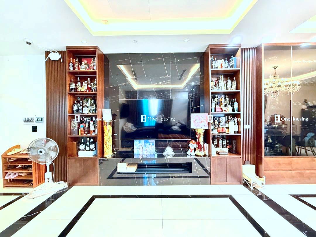 Bán nhà phố Lý Nam Đế, Q. Hoàn Kiếm, 47.8m2 x 7 tầng