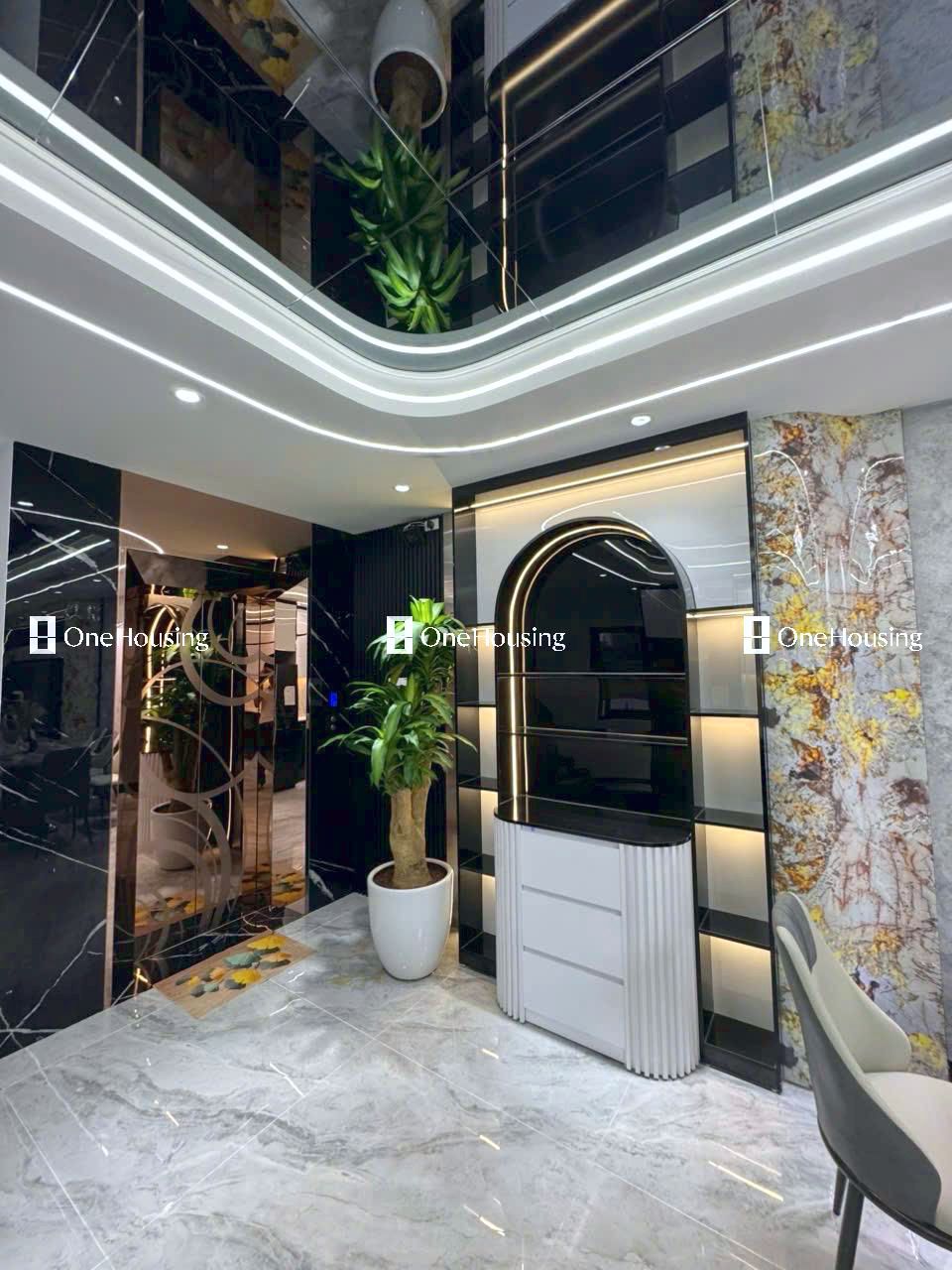 Bán nhà phố Đàm Quang Trung, Q. Long Biên, 70.5m2 x 8 tầng - Giá 26,3 tỷ - Ảnh 3