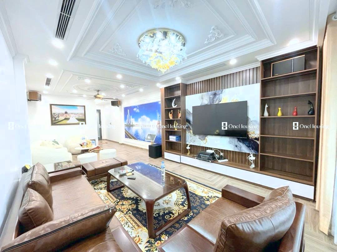 Bán nhà mặt phố Ngô Gia Tự, Q. Long Biên, 91.4m2 x 7 tầng – Giá 30 tỷ