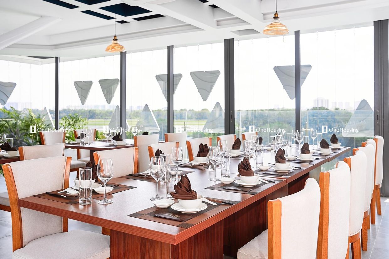 Alternative view of Bán nhà mặt phố Lâm Hạ, Q. Long Biên, 258.8m2 x 5 tầng - Giá 135 tỷ