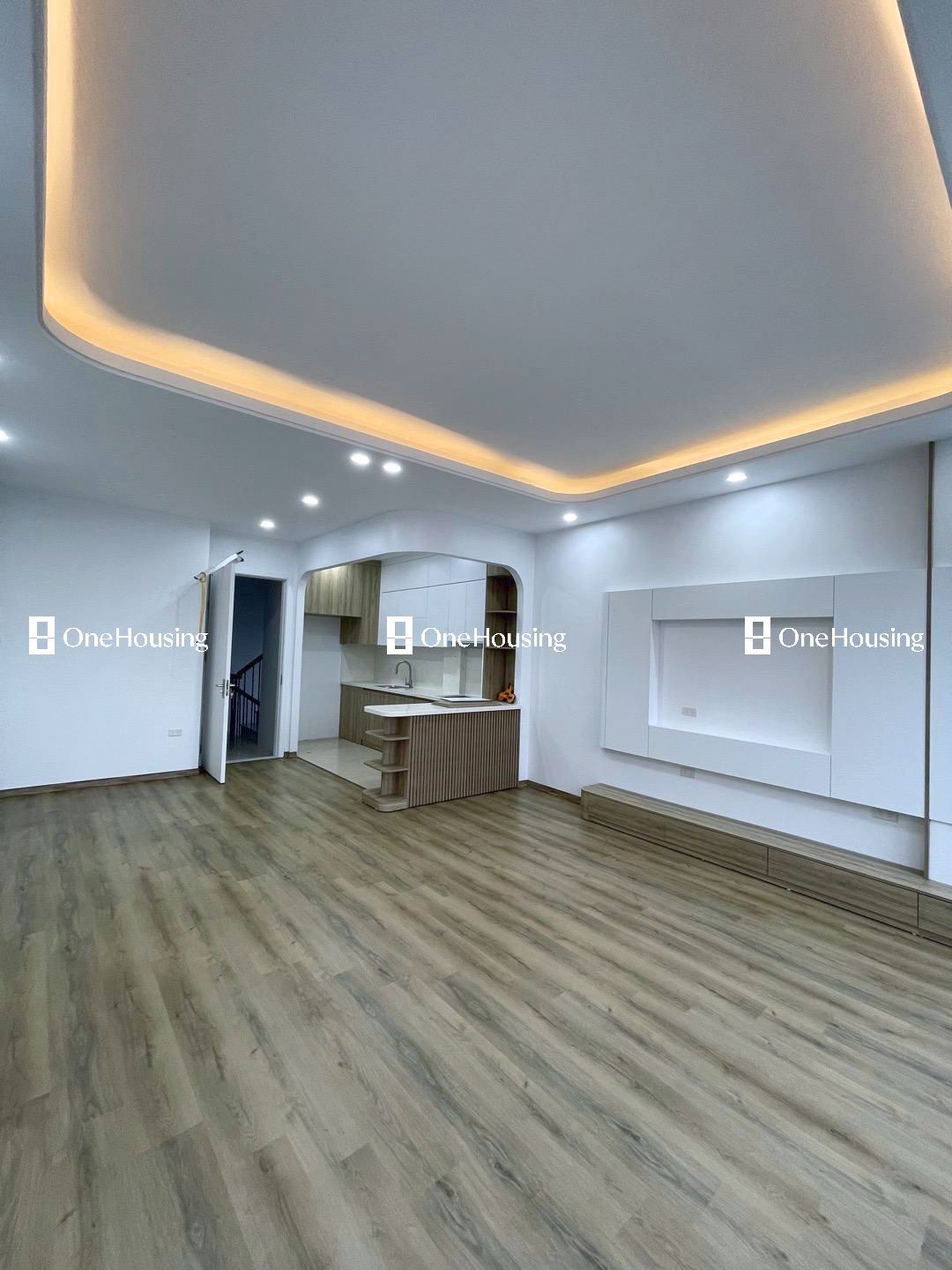 Bán nhà Phố Trạm, Q. Long Biên, diện tích 61.8m2 x 7 tầng, thang máy, gara ô tô - Ảnh 13