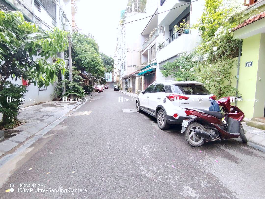 Bán nhà phố Bát Khối, Q. Long Biên, 134,19m2 x 4 tầng – Giá 33 tỷ