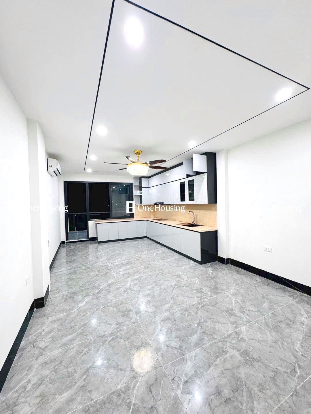 Bán nhà Phố Trạm, Q. Long Biên, diện tích 59.8m2 x 7 tầng - Ảnh 9