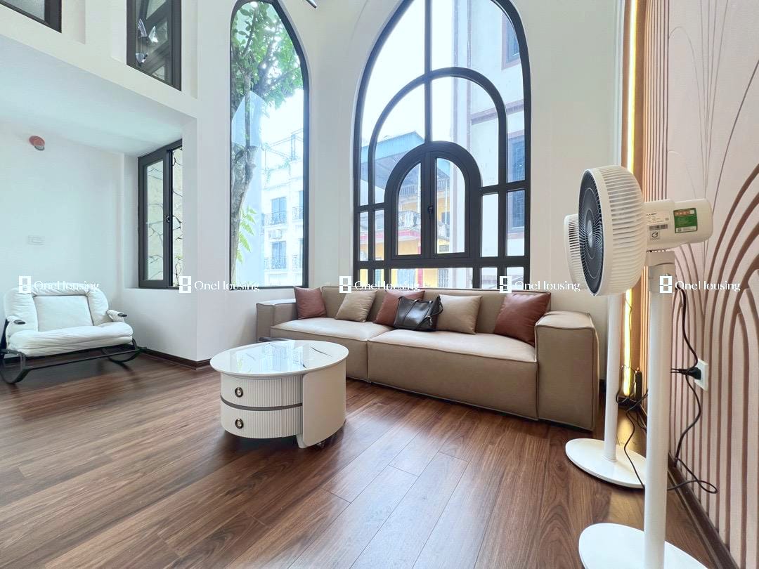 Bán nhà mặt ngõ cách Phố Trạm 100m, Q. Long Biên, diện tích 33.5m2 x 5 tầng