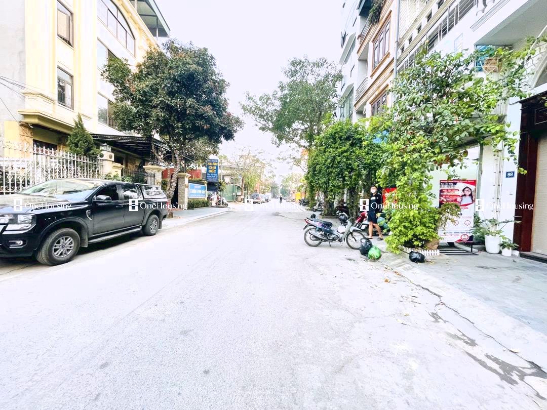 Bán nhà mặt phố Kim Quan Thượng, Q. Long Biên, diện tích 40m² x 5 tầng