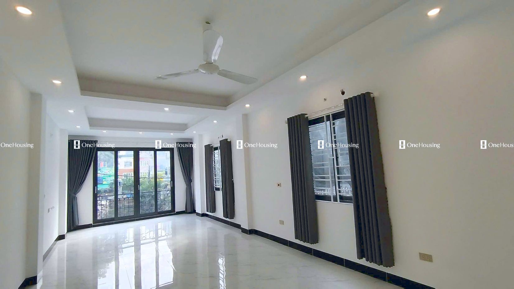 Nhà mặt phố Phố Mậu Lương (thay đường qua Làng Mậu Lương), diện tích 54m² x 5 tầng, mặt tiền 4m