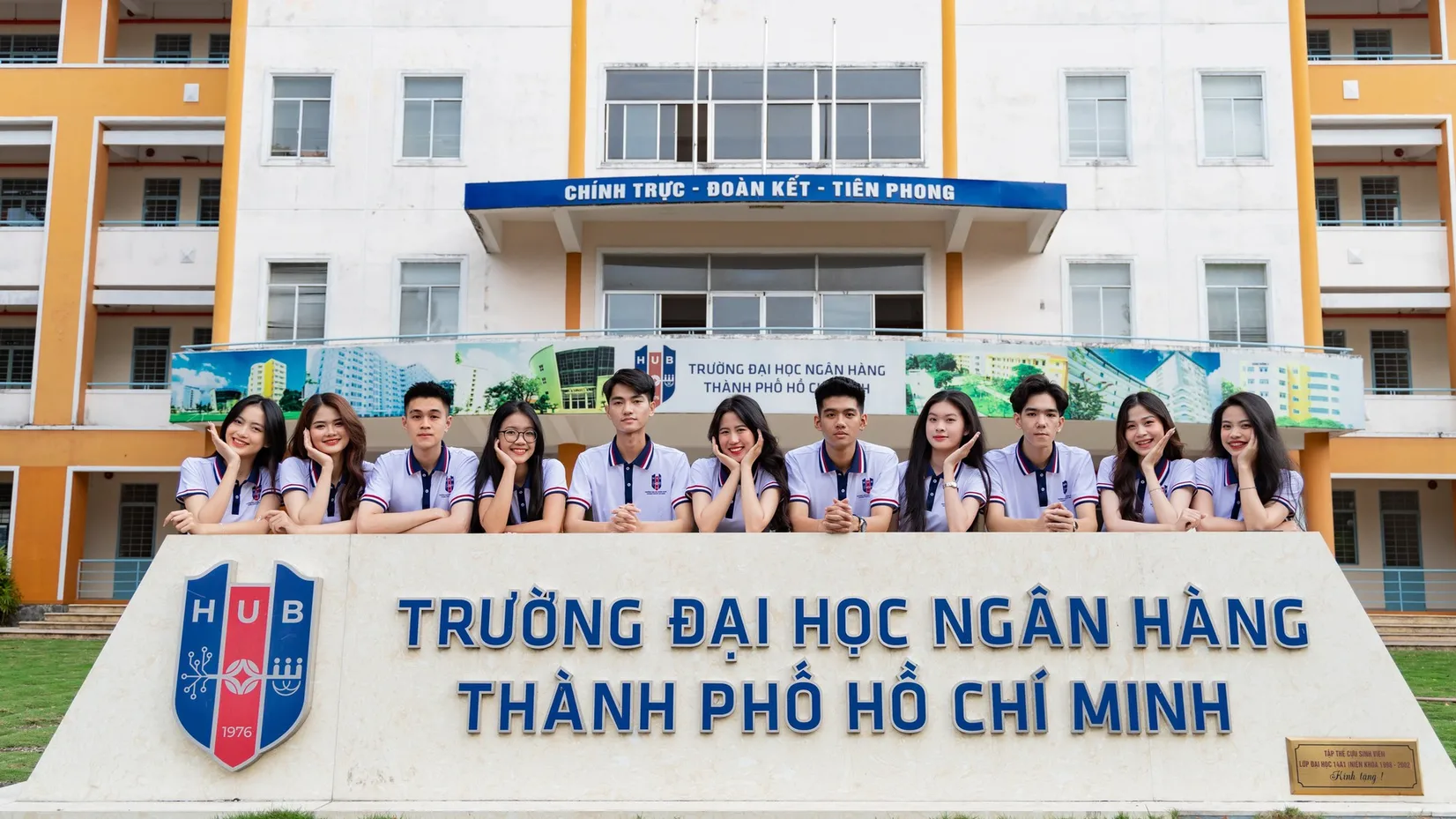 Cập nhật mới nhất giá thuê căn hộ studio gần Đại học Ngân hàng, quận 1