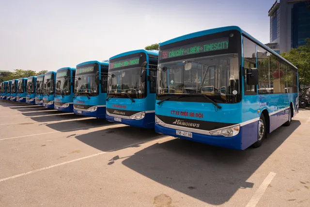 Có những tuyến xe bus nào đi qua chung cư Hong Kong Tower?