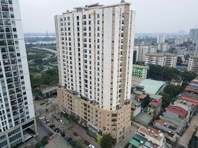 So sánh biến động giá của căn hộ chung cư Phương Đông Green Park và South Tower