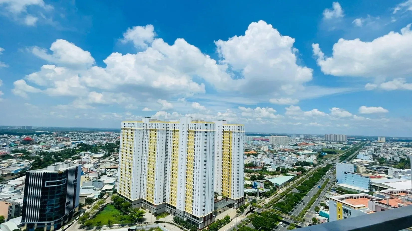 Có đủ chỗ đậu ôtô và xe máy chung cư City Gate Towers Quận 8 không?