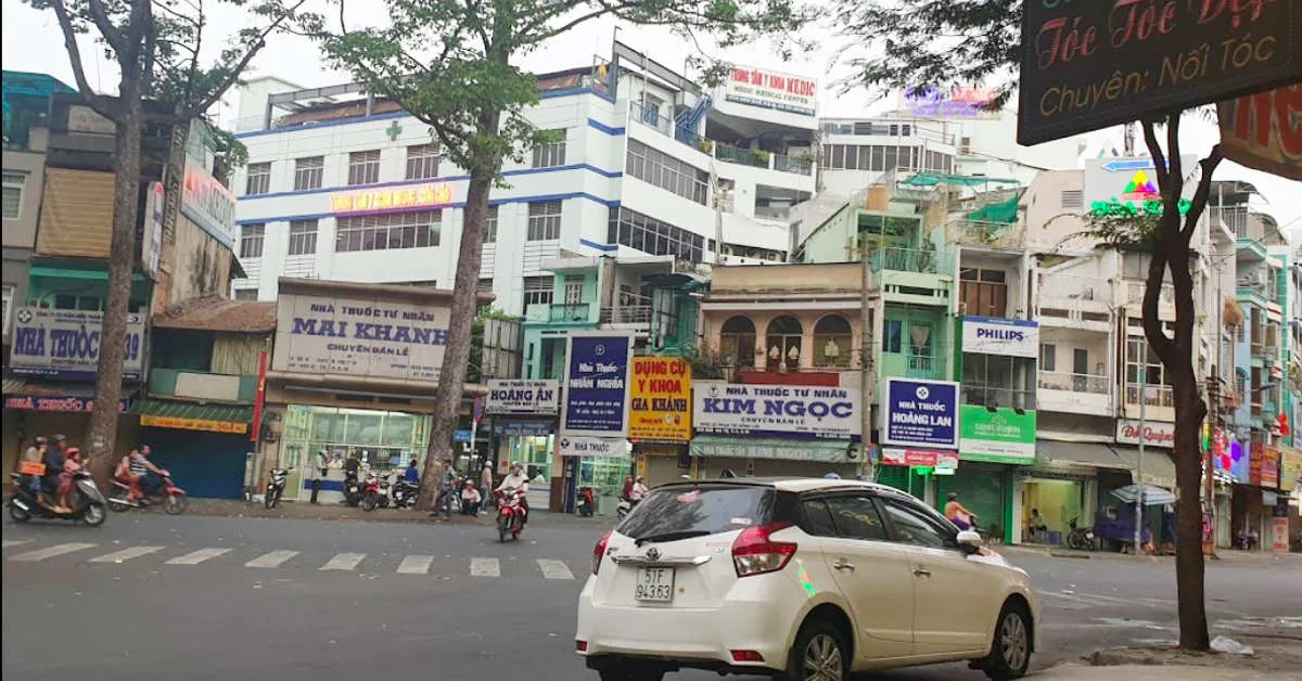 Nhà mặt phố tại đường Hòa Hảo, quận 10 có giá bán bao nhiêu?
