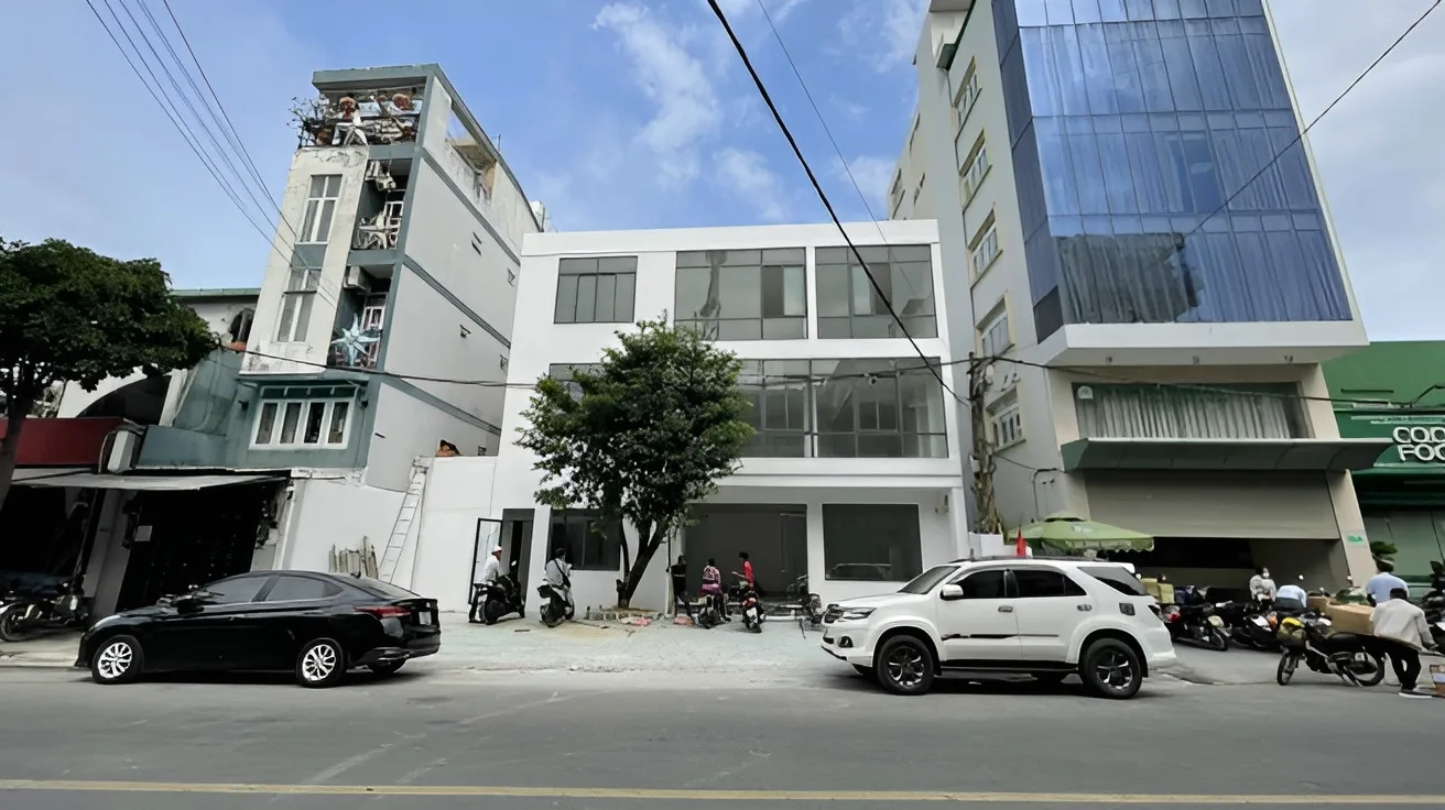 Nhà mặt phố tại đường Ba Vì, quận 10 có giá bán bao nhiêu?