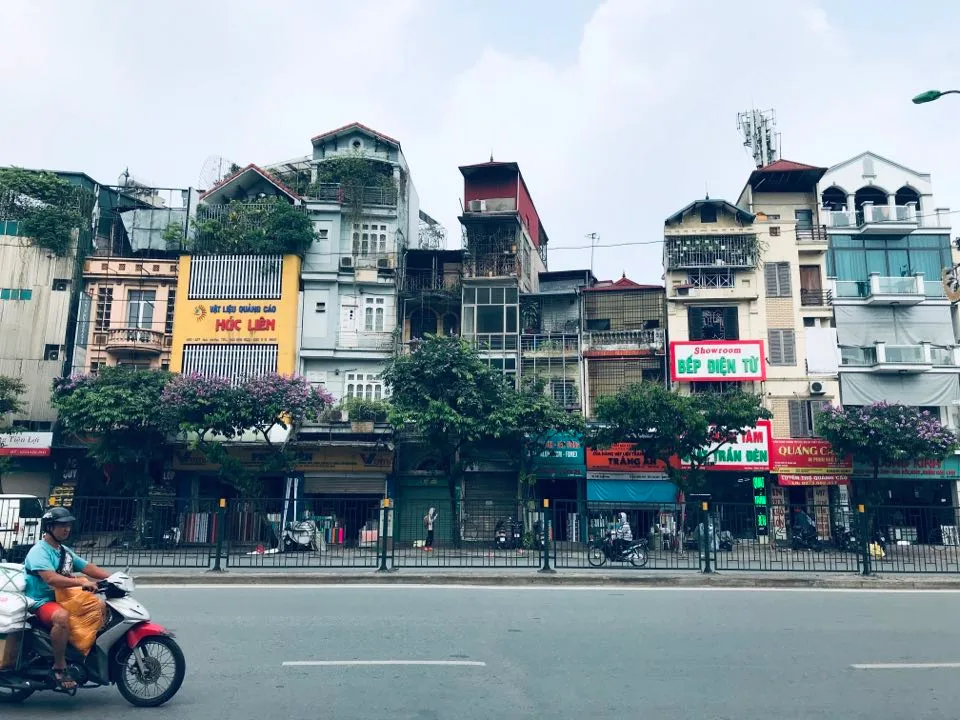 Địa điểm tiến hành thủ tục nhập khẩu với hộ gia đình mua nhà đất tại đường Giải Phóng, quận Thanh Xuân 