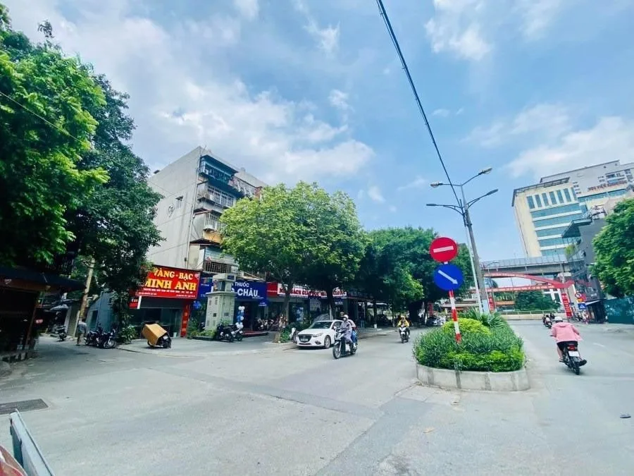 Cập nhật giá bán nhà ngõ ô tô tại phường Thanh Xuân Bắc, quận Thanh Xuân