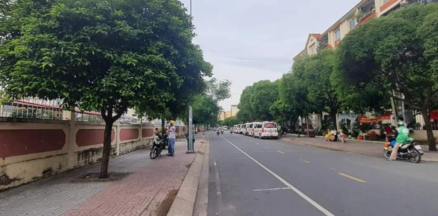 Nhà mặt phố tại đường Thành Thái, quận 10 có giá bán bao nhiêu?