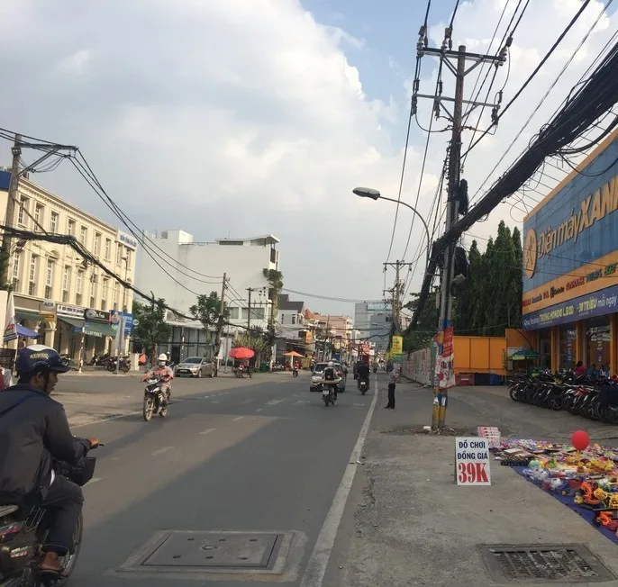 Nhà riêng gần chợ Phước Long B, quận 9 có giá bán bao nhiêu?