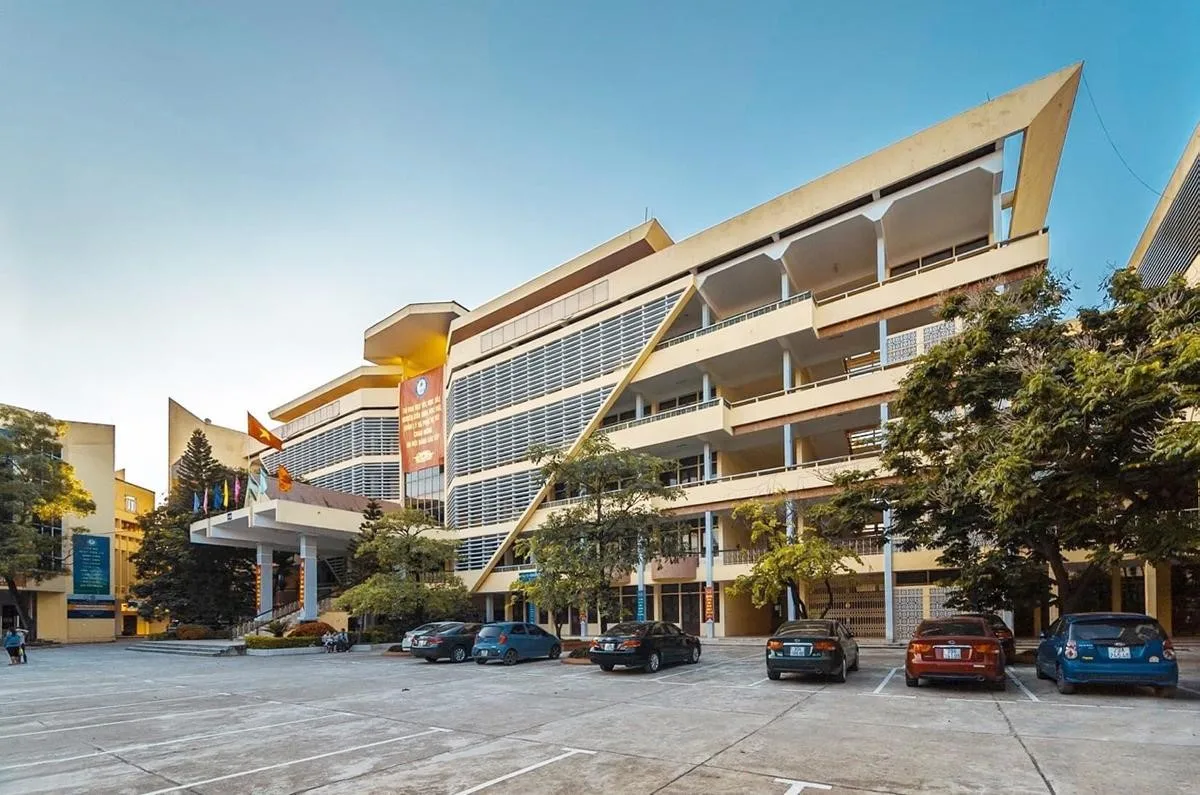 Địa điểm làm thủ tục nhập khẩu đối với hộ gia đình mua nhà đất tại phố Lê Văn Hiến, quận Bắc Từ Liêm