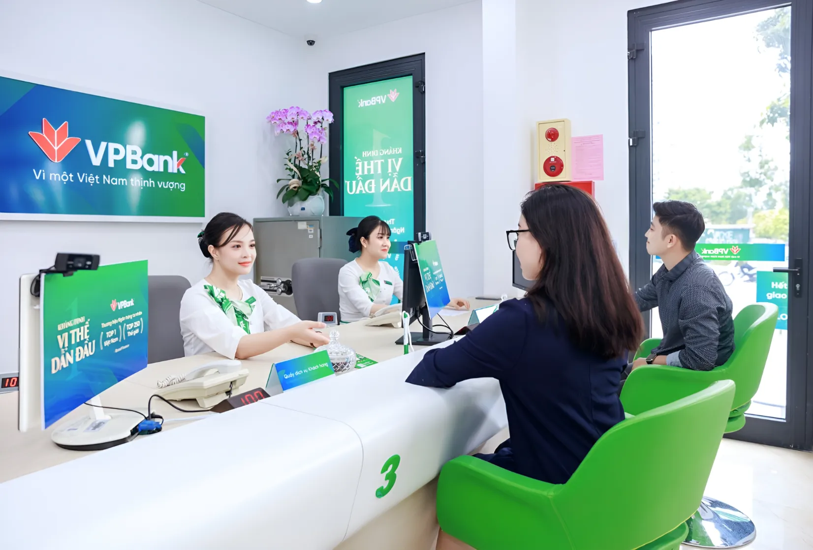100 triệu gửi ngân hàng VPBank lãi suất bao nhiêu?