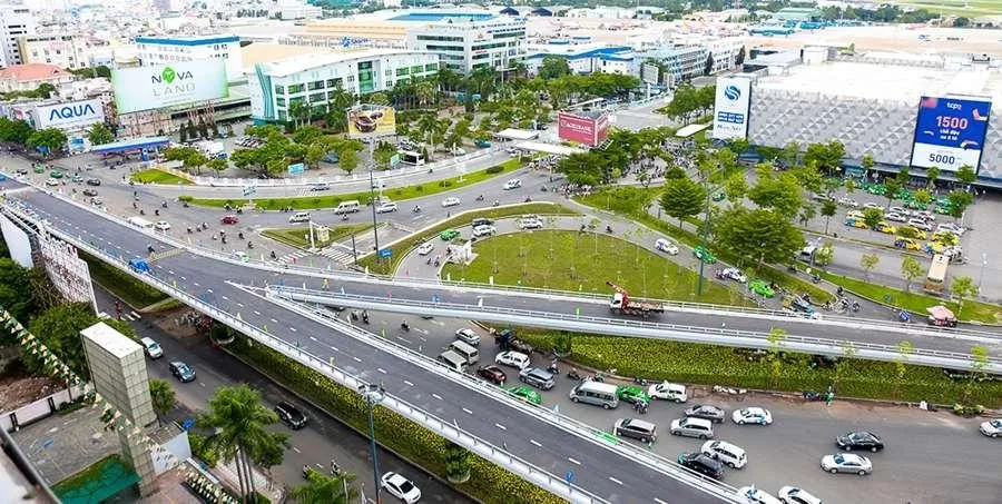 Giá bán nhà riêng, nguyên căn đường Hoàng Việt, Quận Tân Bình hiện tại là bao nhiêu?