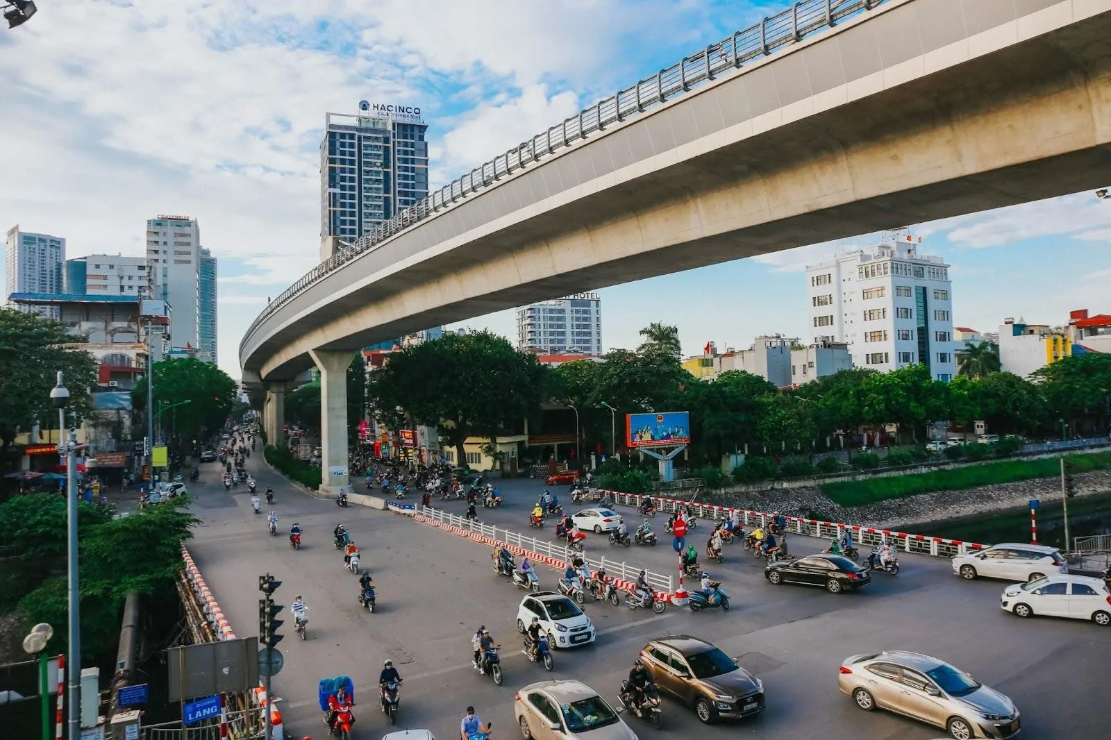 Nhà đất thổ cư quận Bắc Từ Liêm và Cầu Giấy bên nào đắt, bên nào rẻ hơn?