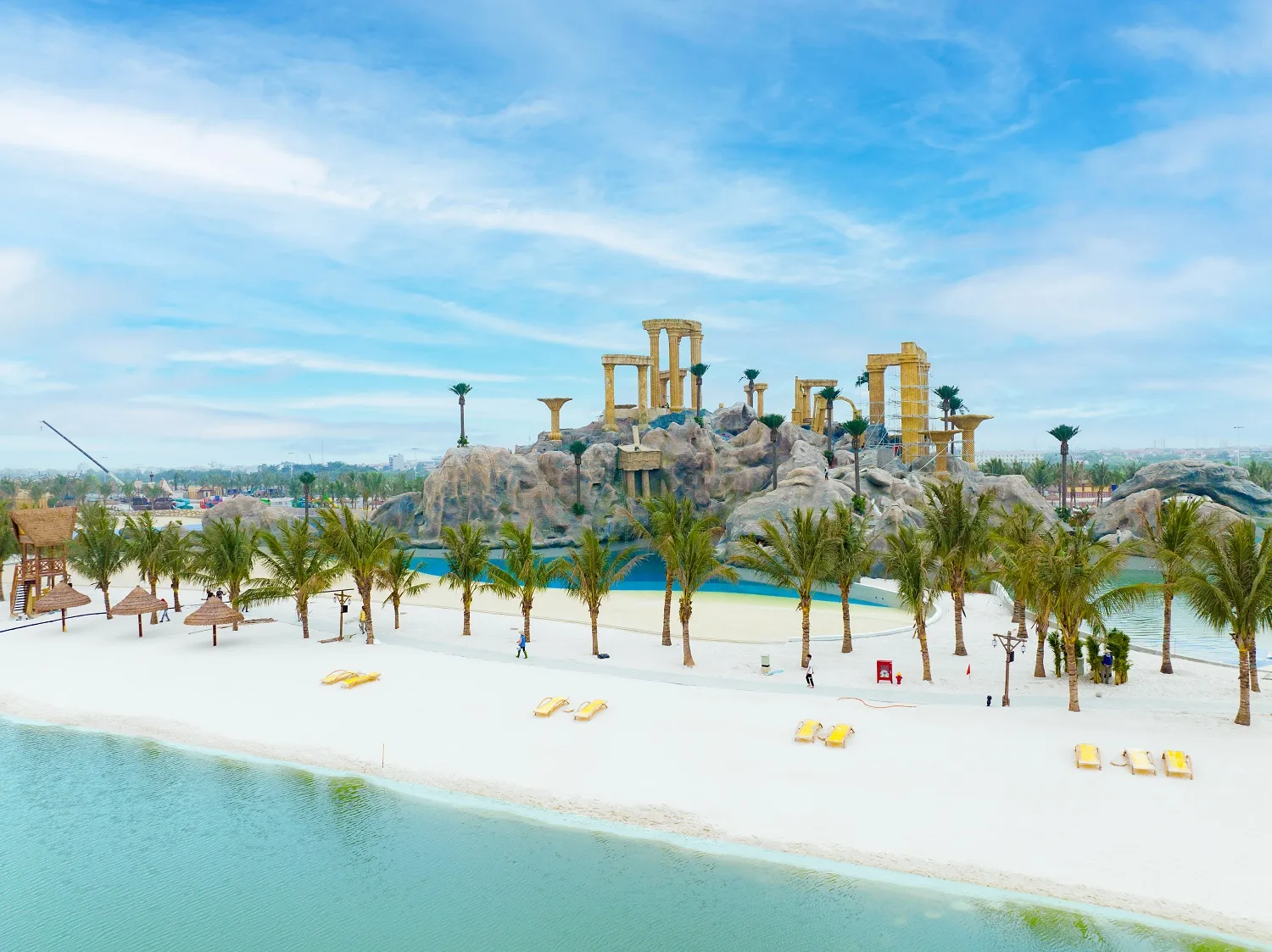 Cắm trại trên bãi biển Vinhomes Ocean Park 2 có gì hấp dẫn giới trẻ?