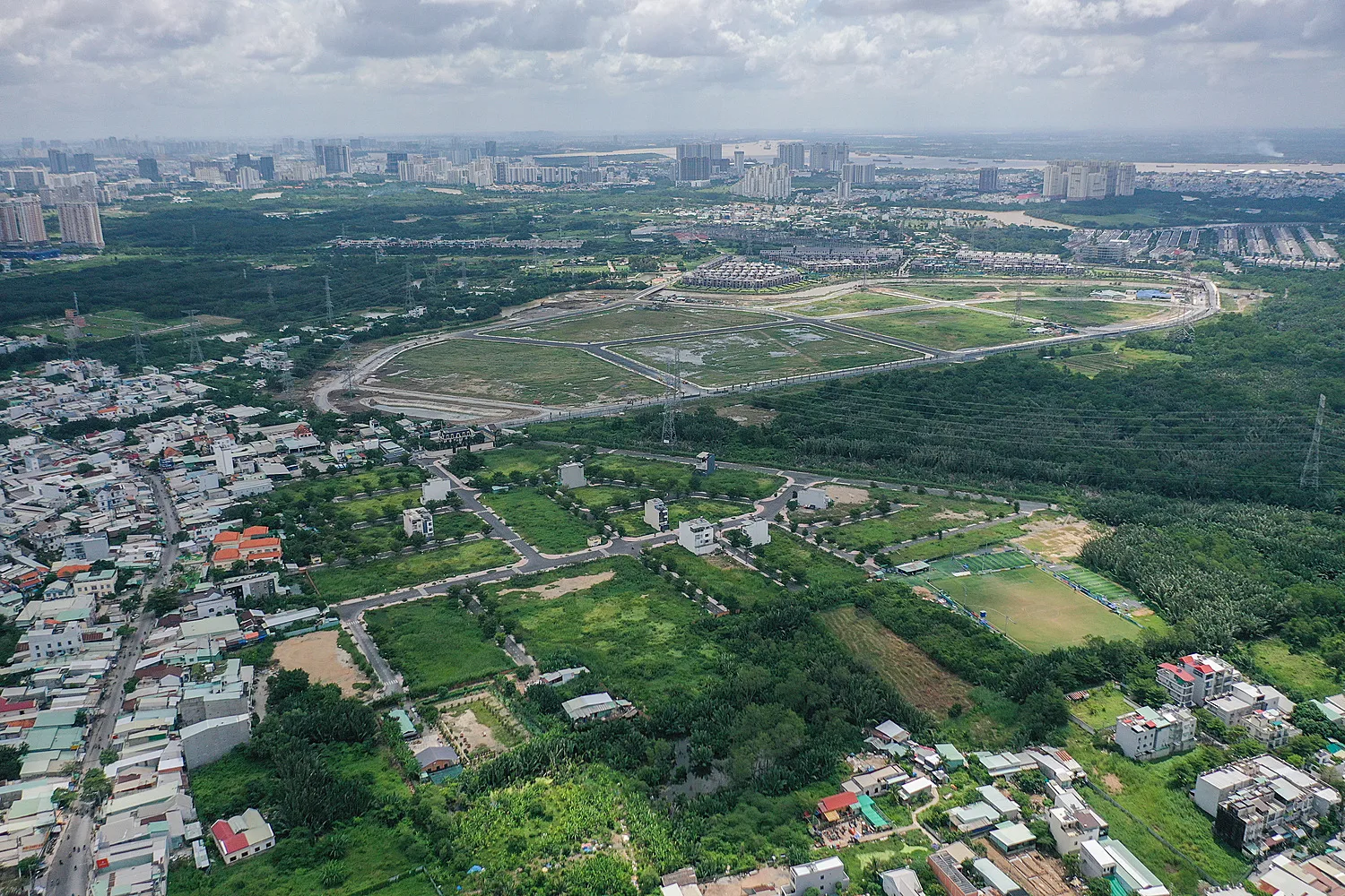 1,45 tỷ tiết kiệm có nên rút ra để mua đất thời điểm này?