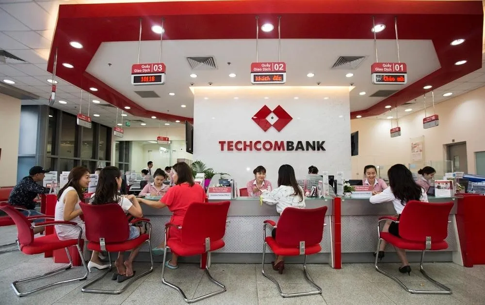 Gửi tiết kiệm ngân hàng Techcombank 180 triệu, mỗi tháng lời bao nhiêu?