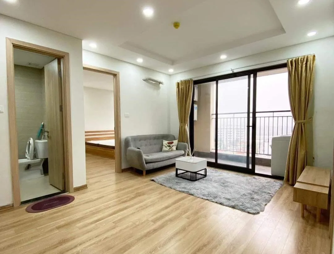 Có 2 tỷ trong tay nên mua chung cư hay thuê nhà cho con đi học tại Hà Nội?