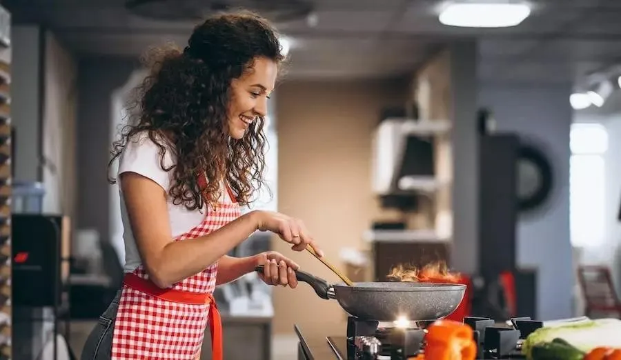 Gen Z và công thức chi tiêu giúp tiết kiệm 8-9 triệu đồng/tháng