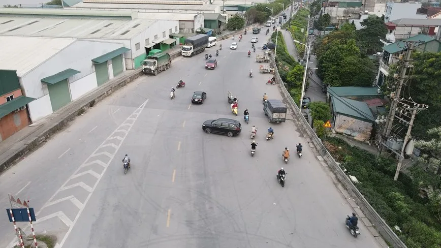 Nhà mặt ngõ 3 tầng cách đường Nguyễn Khoái quận Hai Bà Trưng giá bao nhiêu?