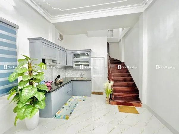 Nhà mặt ngõ 5 tầng cách đường Lê Thanh Nghị quận Hai Bà Trưng giá bao nhiêu?