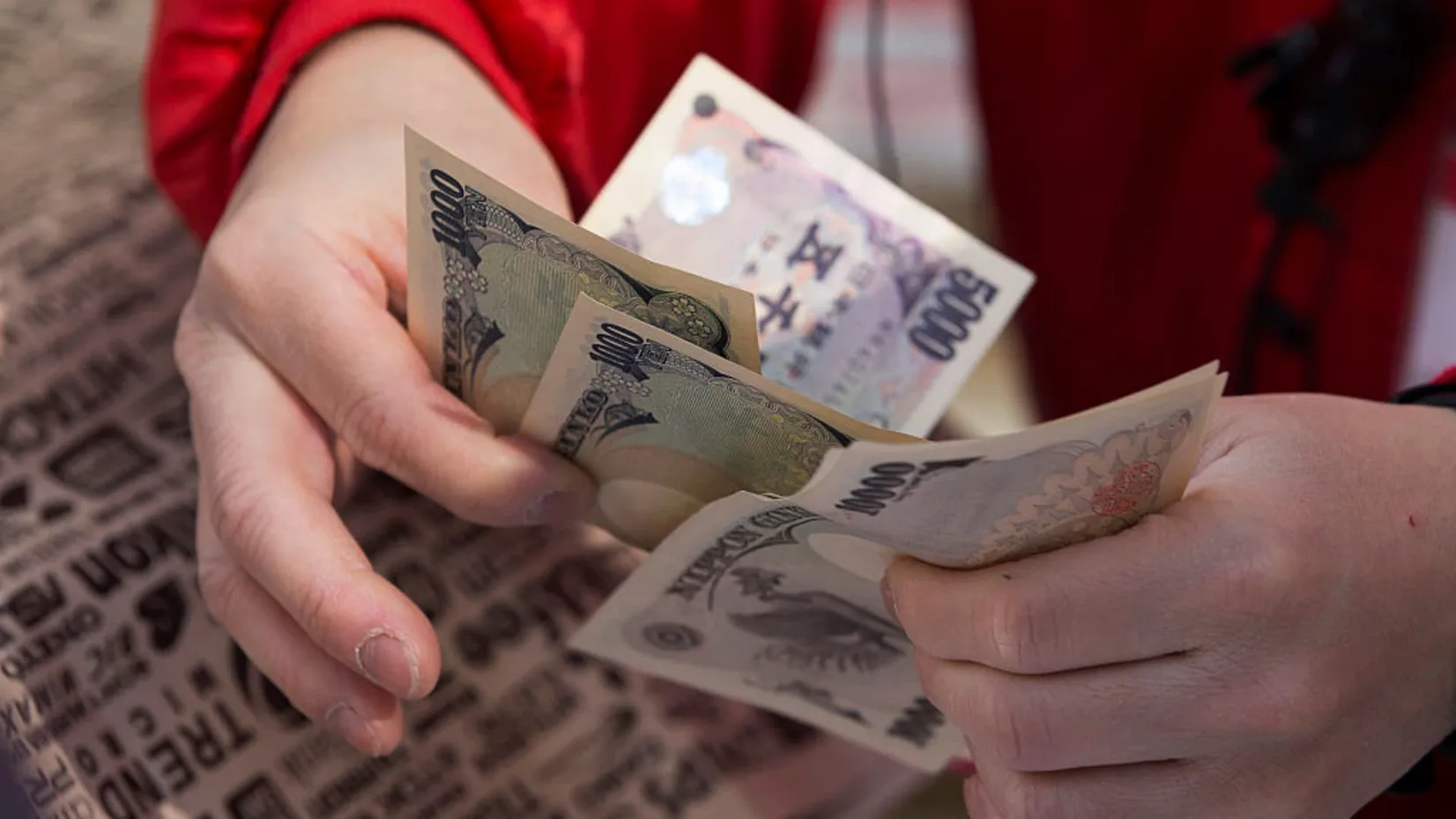 Mối tương quan giữa đồng Yên yếu và lạm phát tại Nhật Bản là gì?