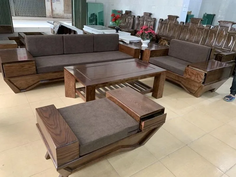 Nên chọn ghế gỗ hay sofa trong thiết kế nội thất phòng khách?