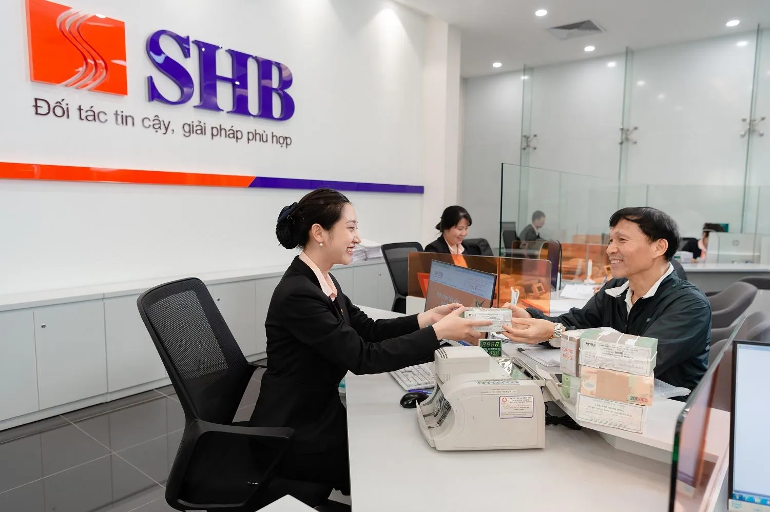 Dịch vụ đặt lịch hẹn cho khách hàng cá nhân có hỗ trợ qua e-banking SHB không?