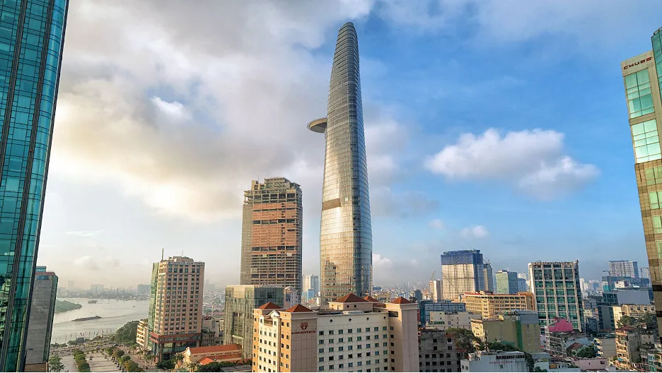 Cùng giới trẻ khám phá tòa nhà Bitexco quận 1 có gì chơi?