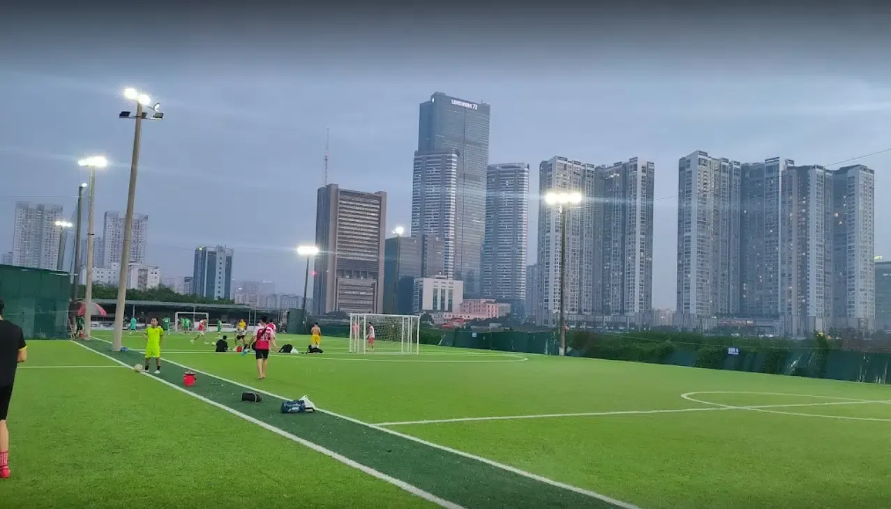 Gần chung cư Dreamland Bonanza quận Cầu Giấy có các phòng gym, sân bóng nào?