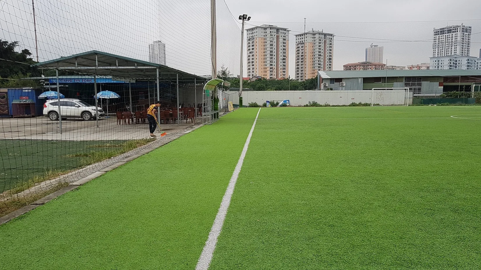 Gần chung cư Xuân Mai Riverside quận Hà Đông có phòng gym, sân bóng nào không?