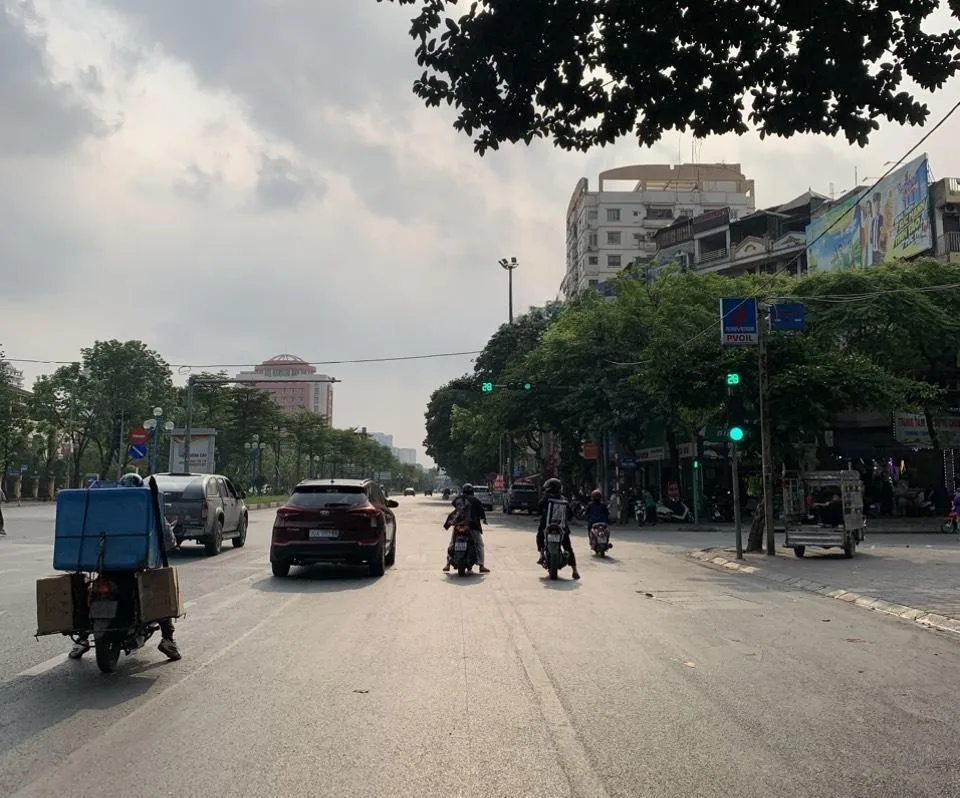 Địa điểm tiến hành thủ tục nhập khẩu với hộ gia đình mua nhà đất tại đường Hoàng Quốc Việt, quận Cầu Giấy
