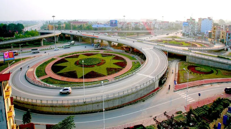 Giá bán nhà đất quận Long Biên ô tô có thể tránh nhau hiện là bao nhiêu?