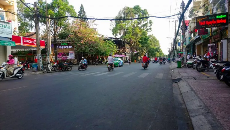 Nhà mặt phố đường Bình Phú, Quận 6 hiện có giá bao nhiêu?