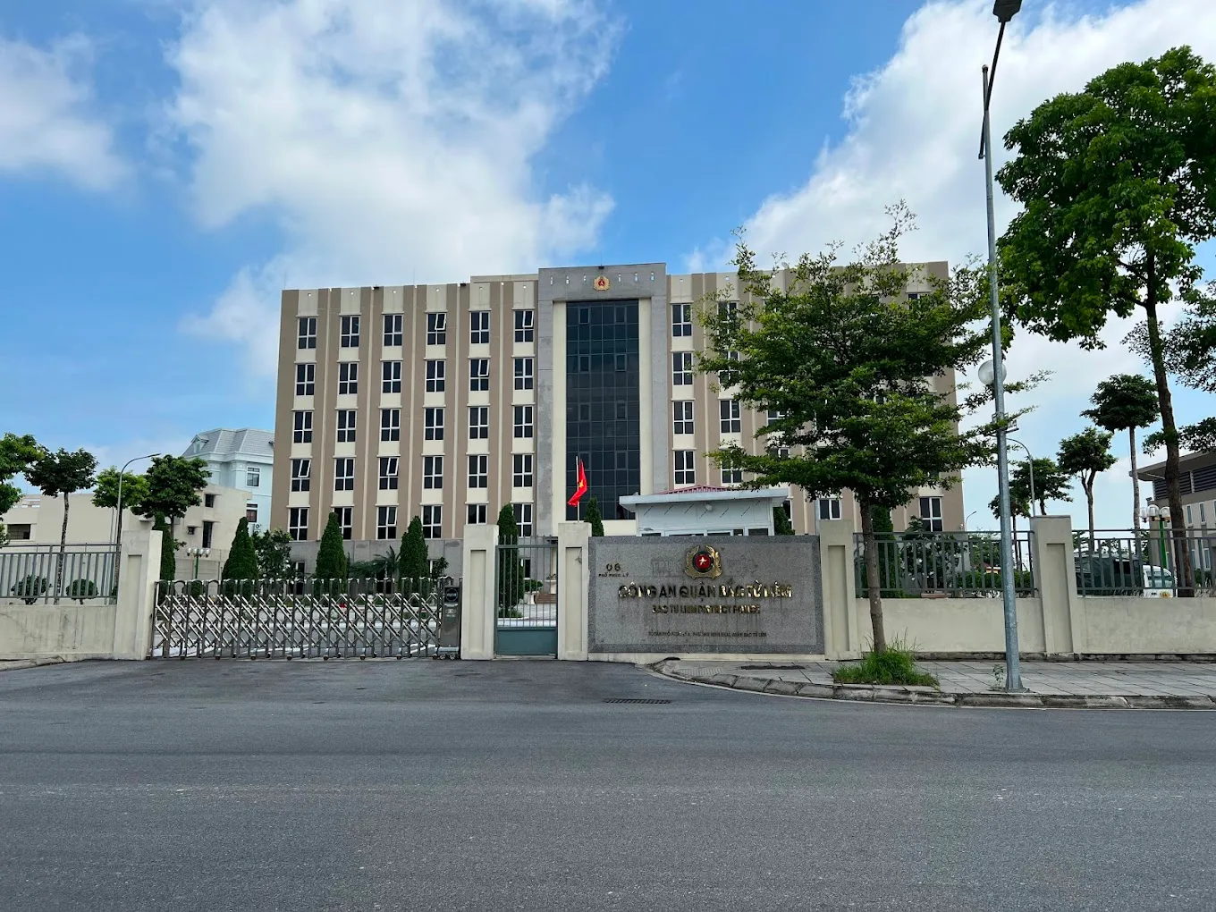 Địa điểm làm thủ tục nhập khẩu đối với hộ gia đình mua nhà đất tại đường Thụy Phương, quận Bắc Từ Liêm