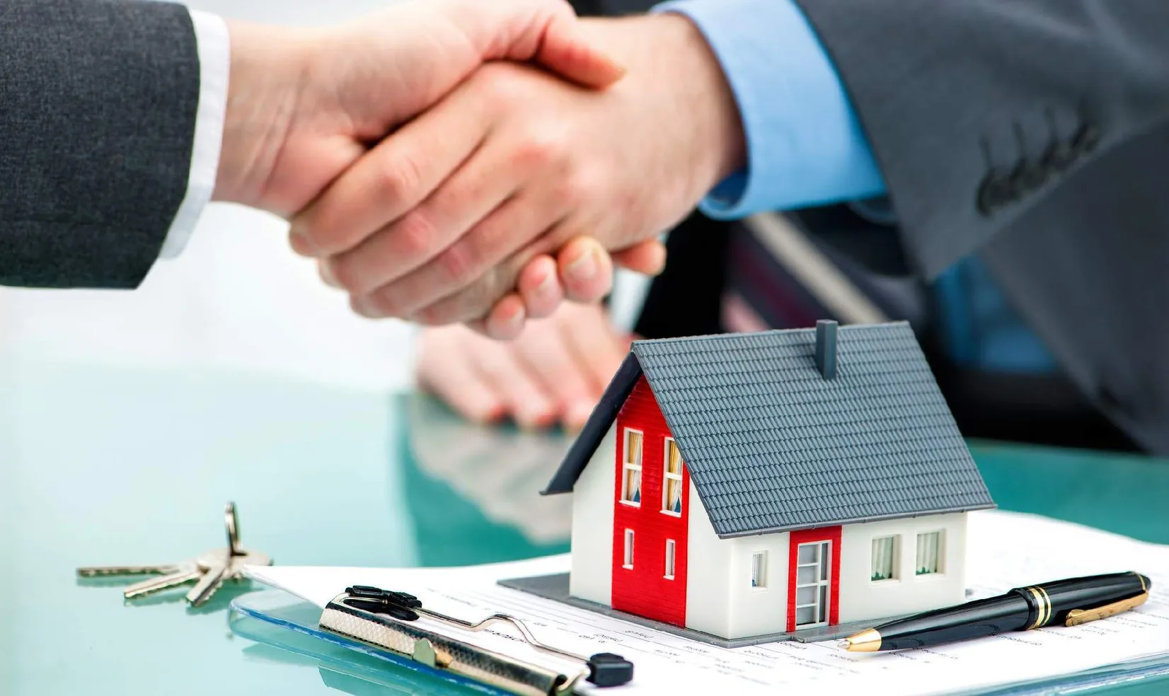 Cập nhật mới nhất: Phí công chứng hợp đồng thuê nhà năm 2024