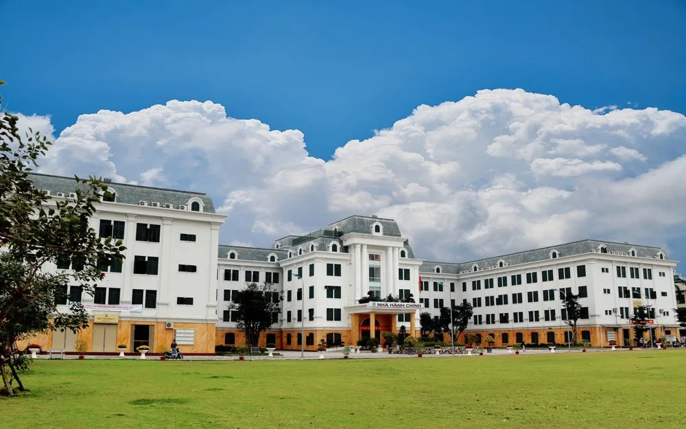 Chung cư Bình Minh Garden quận Long Biên cách Học viện Nông nghiệp Việt Nam bao nhiêu km?