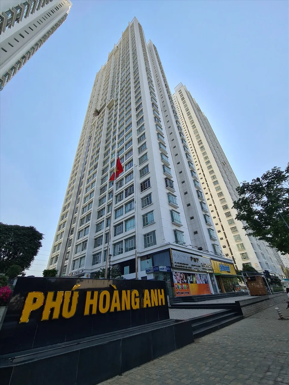Địa chỉ chung cư Phú Hoàng Anh huyện Nhà Bè cụ thể ở đâu? 