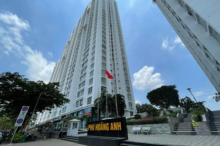 Căn hộ chung cư Phú Hoàng Anh có diện tích bao nhiêu m2?